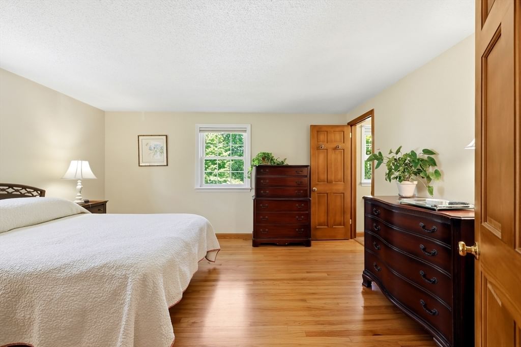 9 Meadowbrook Drive, Hadley, MA 01035 photo 4