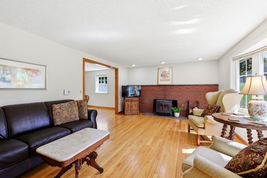 9 Meadowbrook Drive, Hadley, MA 01035 photo 3