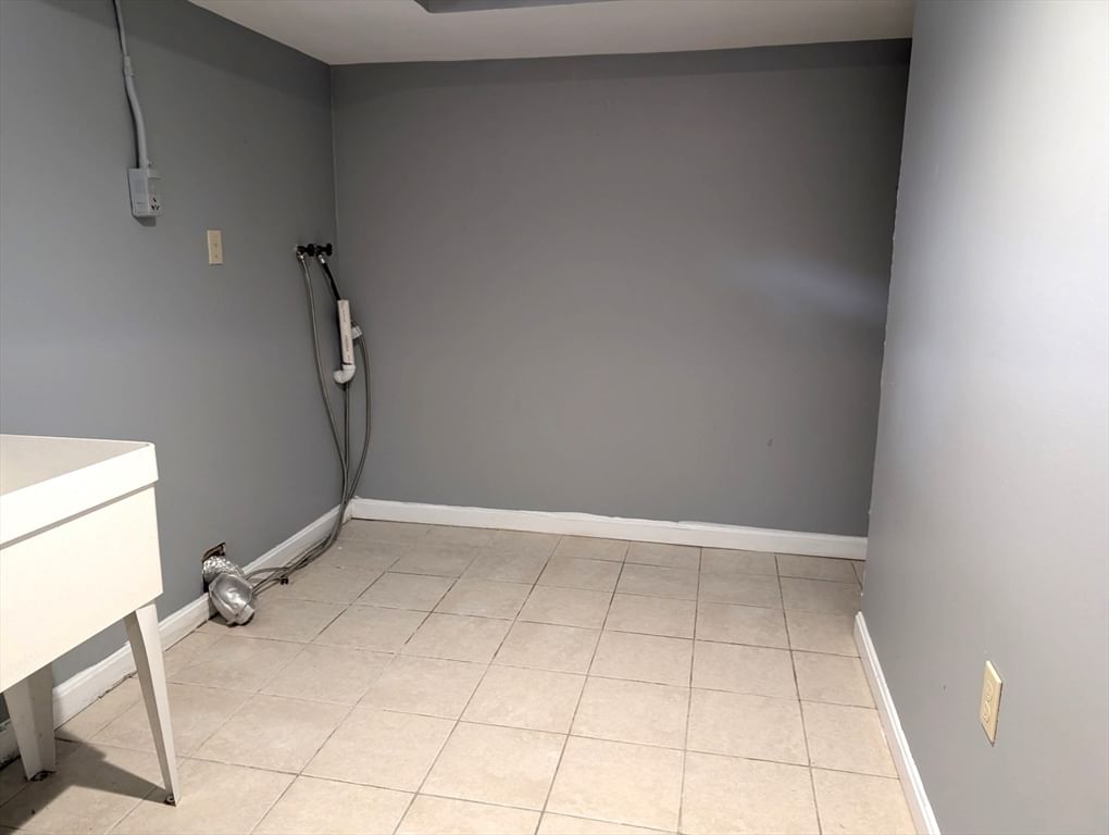 98 Pleasant View St Methuen — Photo 21 of 22