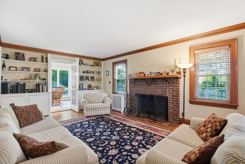 349 Auburndale Ave Newton — Photo 10 of 27