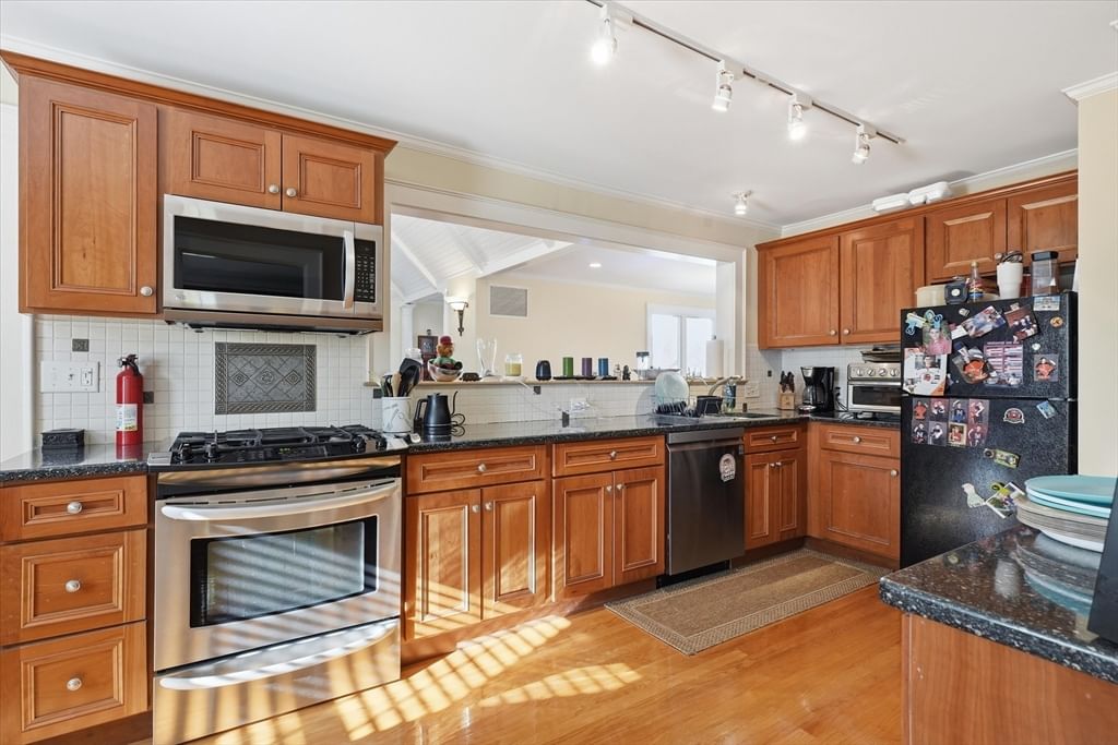 349 Auburndale Ave Newton — Photo 14 of 27