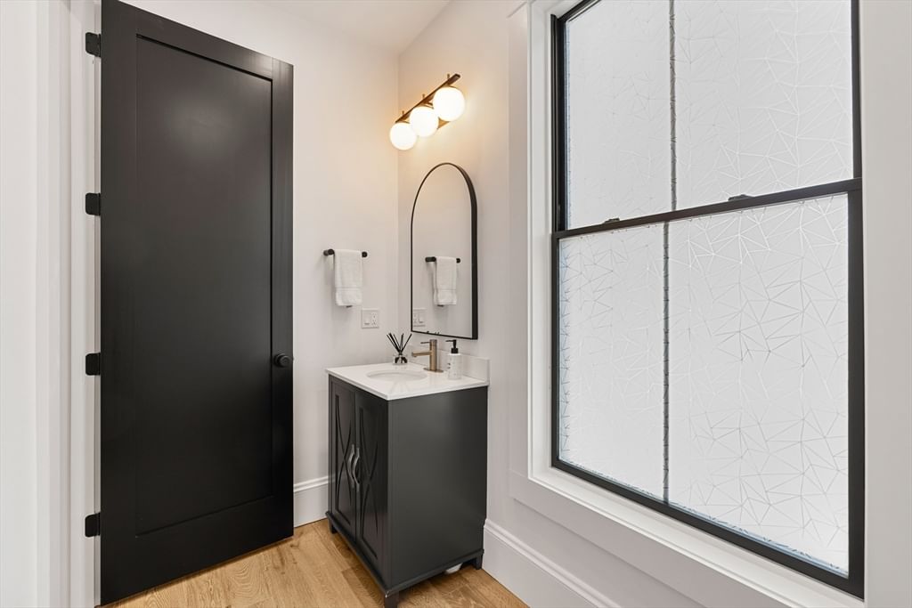 165 River St #2 Waltham — Photo 14 of 42