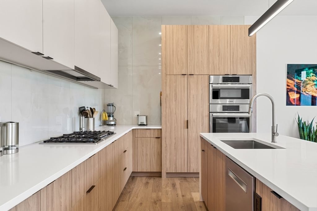 165 River St #2 Waltham — Photo 9 of 42
