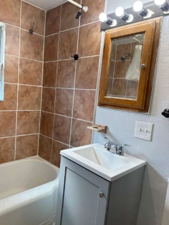 98 Cross St Southbridge — Photo 12 of 20
