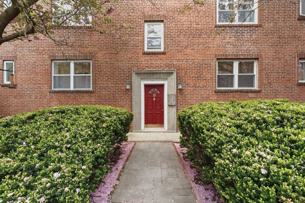 19 Alton Court #2 Brookline — Photo 1 of 21