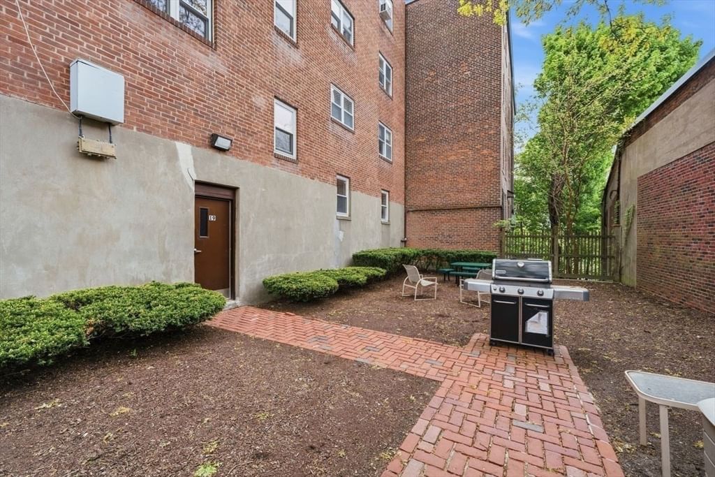 19 Alton Court #2 Brookline — Photo 20 of 21
