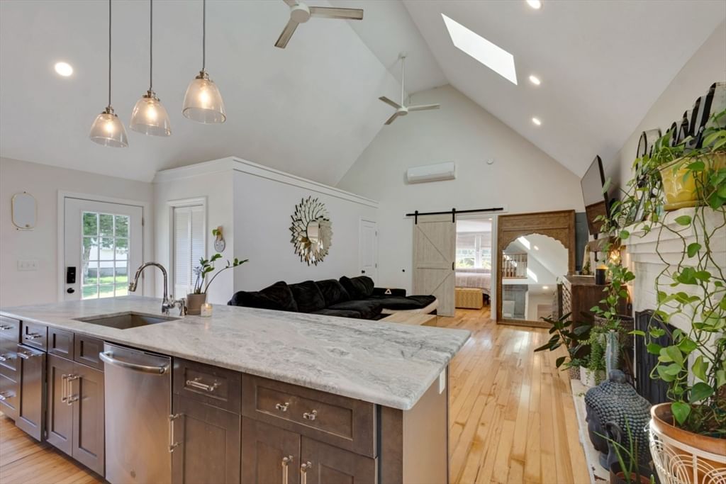 1028 Ocean Street Marshfield — Photo 12 of 42