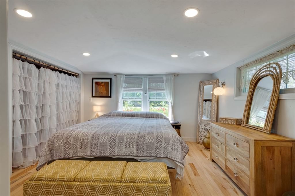 1028 Ocean Street Marshfield — Photo 14 of 42