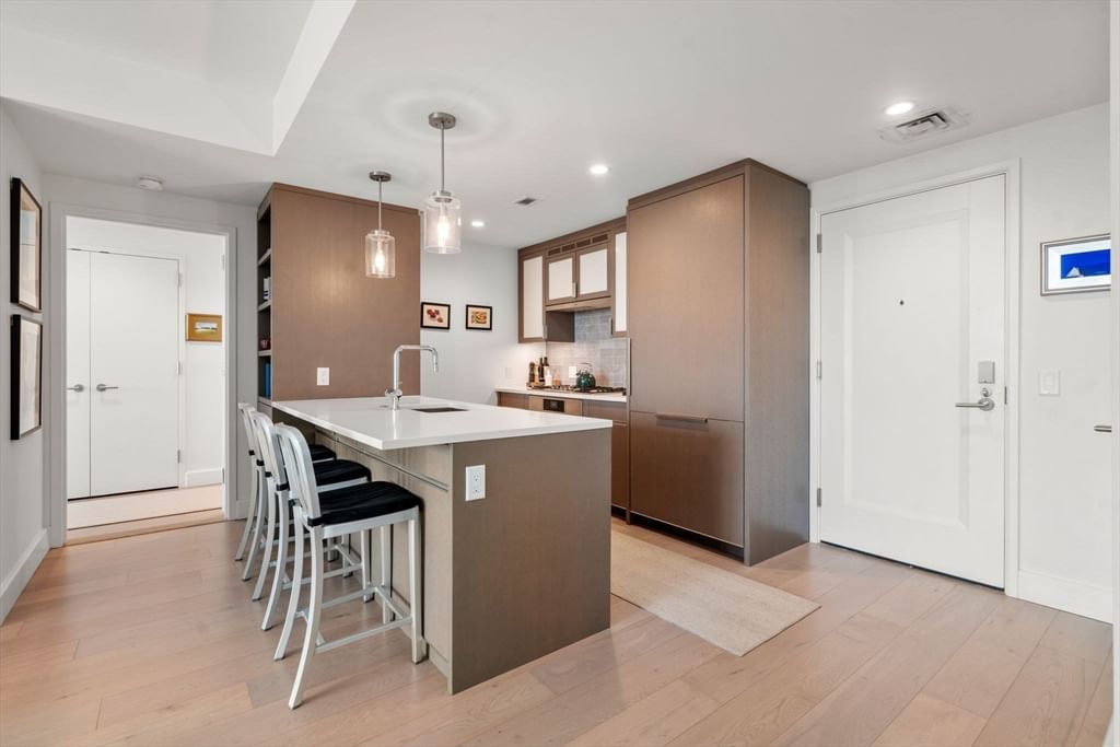 100 Lovejoy Wharf #7J Boston — Photo 6 of 29