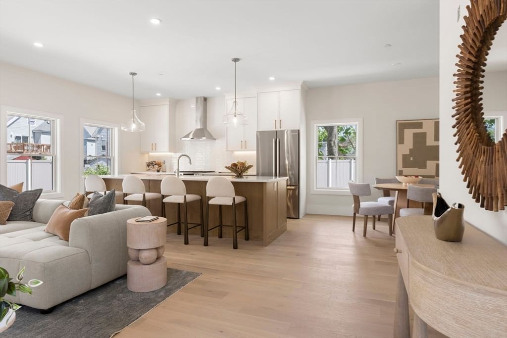 326 Lowell Street #1, Somerville, MA 02145