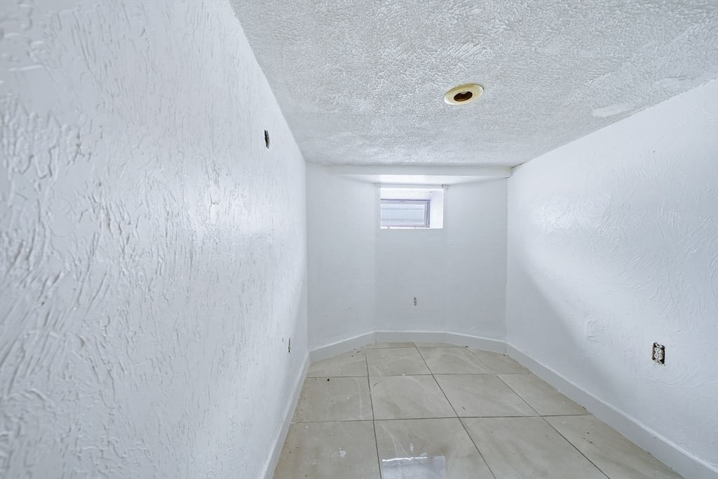 100 Nightingale St, Boston, MA Photo #29