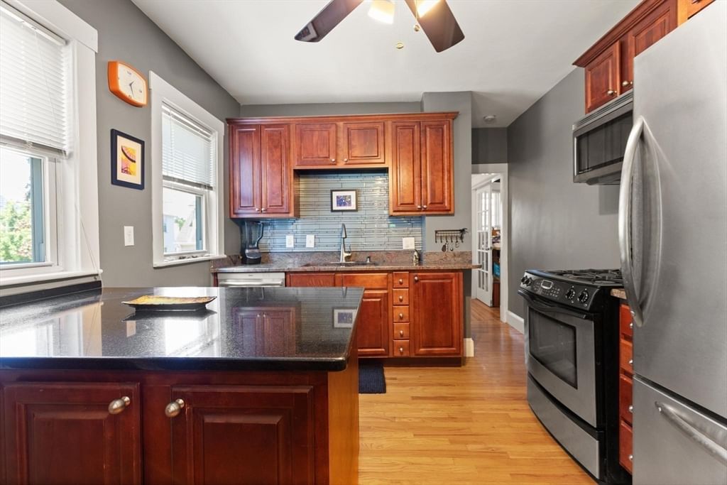 42 Freeman Ave, Everett, MA Photo #18