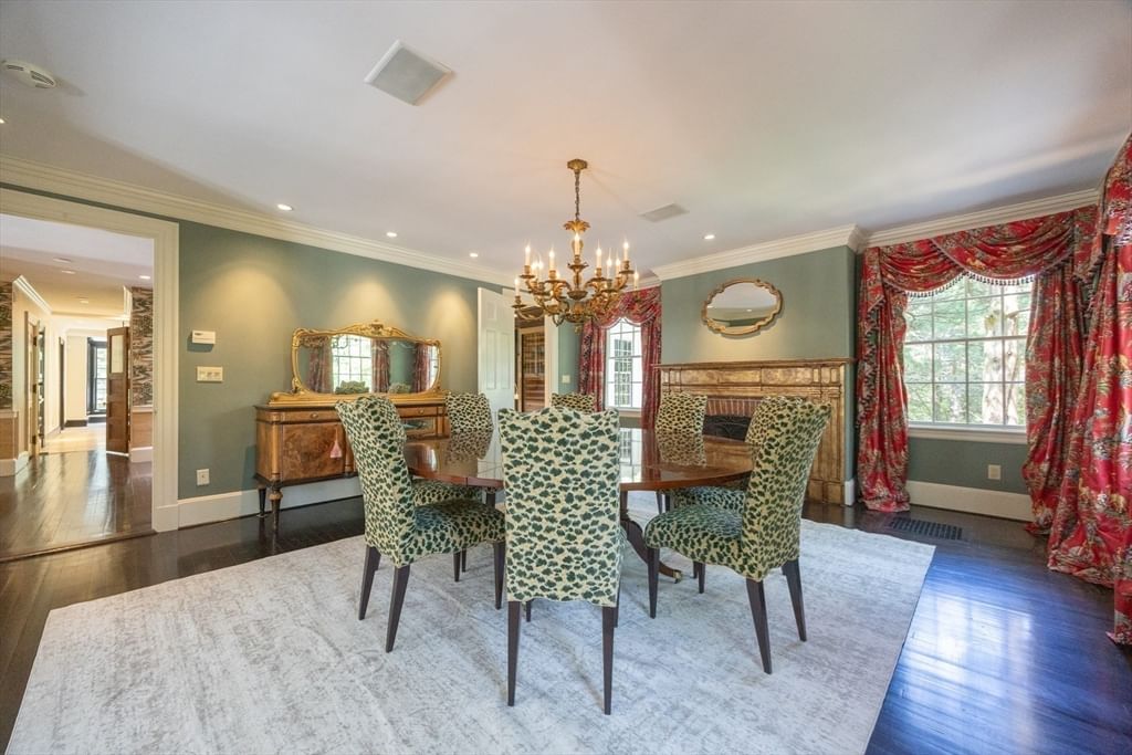 55 Parkwood Drive Milton — Photo 10 of 41