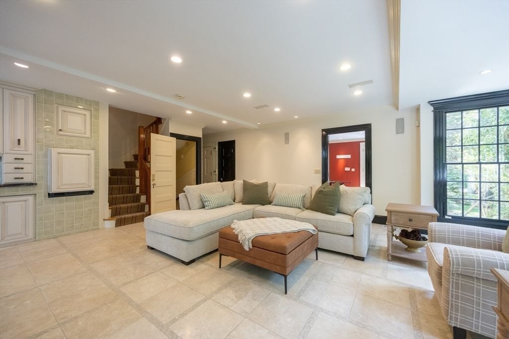 55 Parkwood Drive Milton — Photo 14 of 41