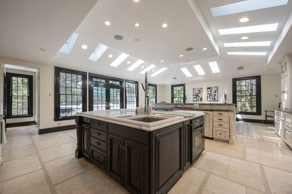 55 Parkwood Drive Milton — Photo 16 of 41