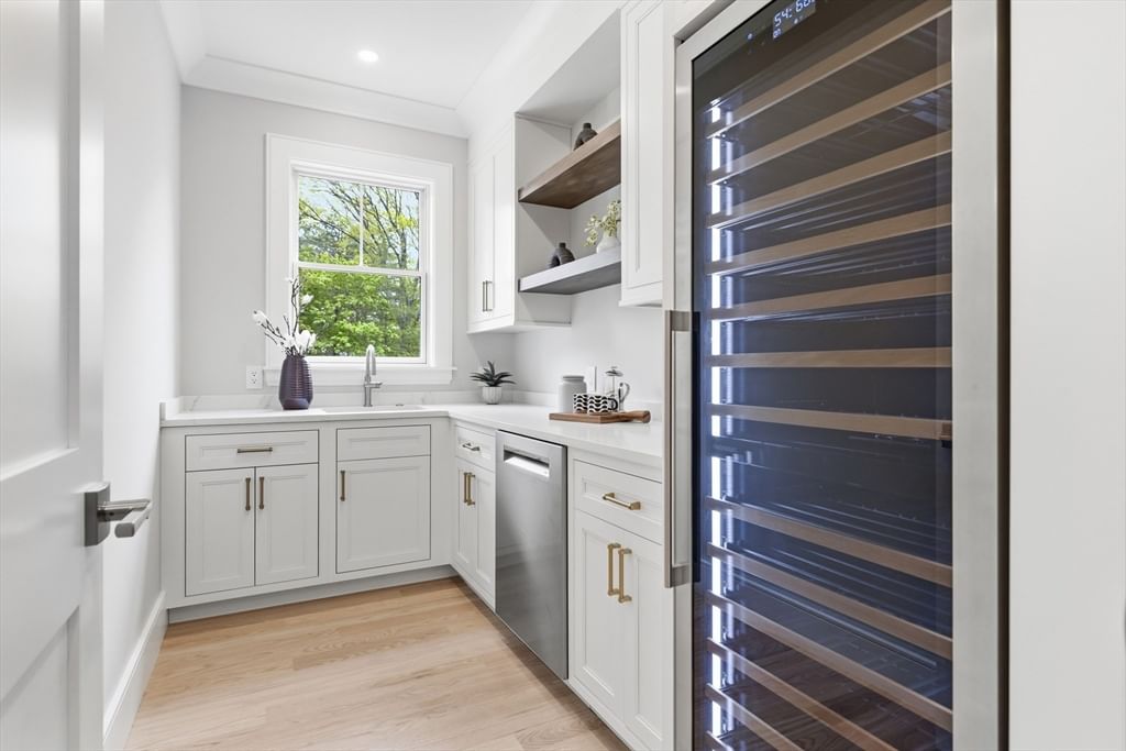 21 Balfour Street Lexington — Photo 8 of 42