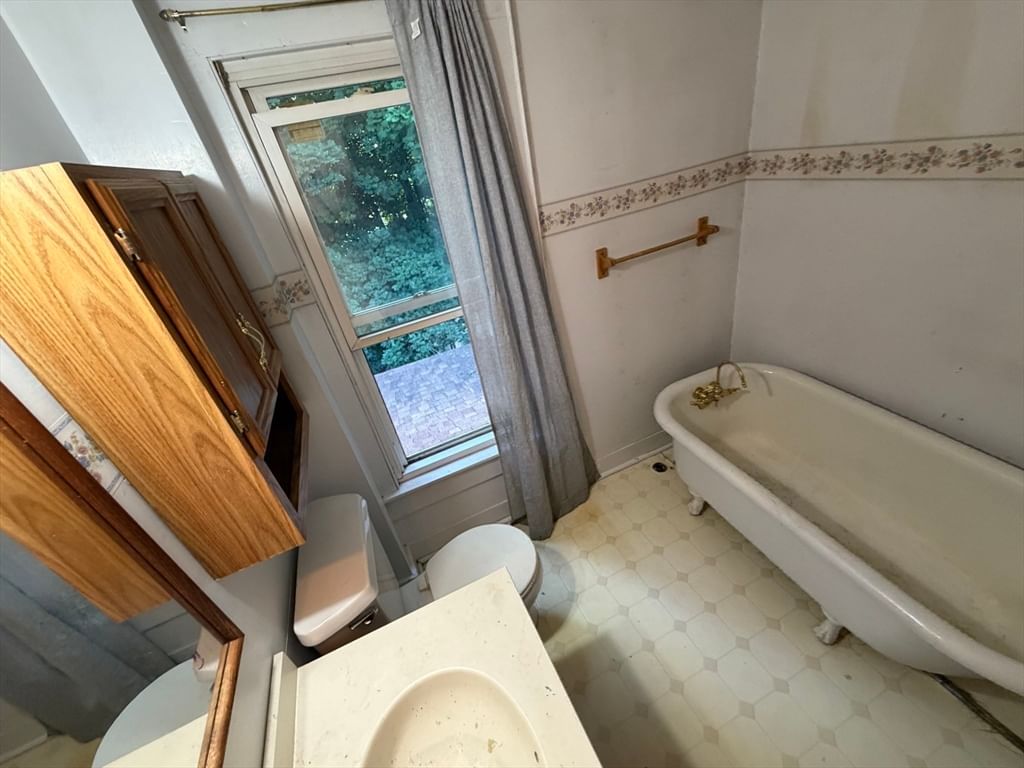 74 Gates Ave, East Longmeadow, MA Photo #35