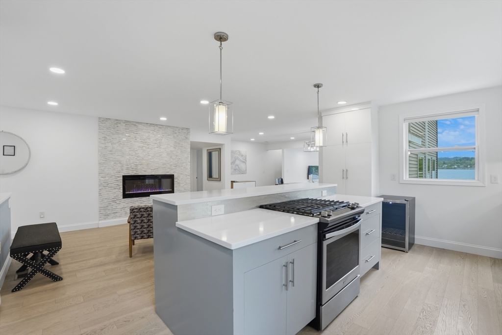 233 Narragansett Ave, Lanesborough, MA 01237 photo 2