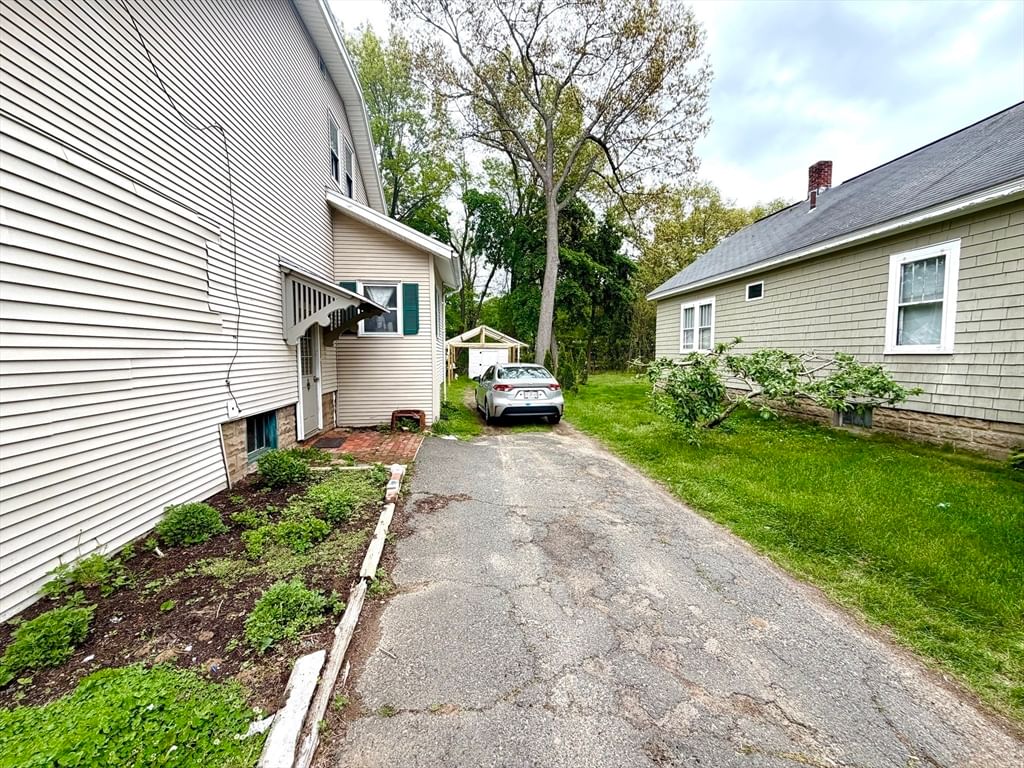 107 Dorset St Springfield — Photo 4 of 23