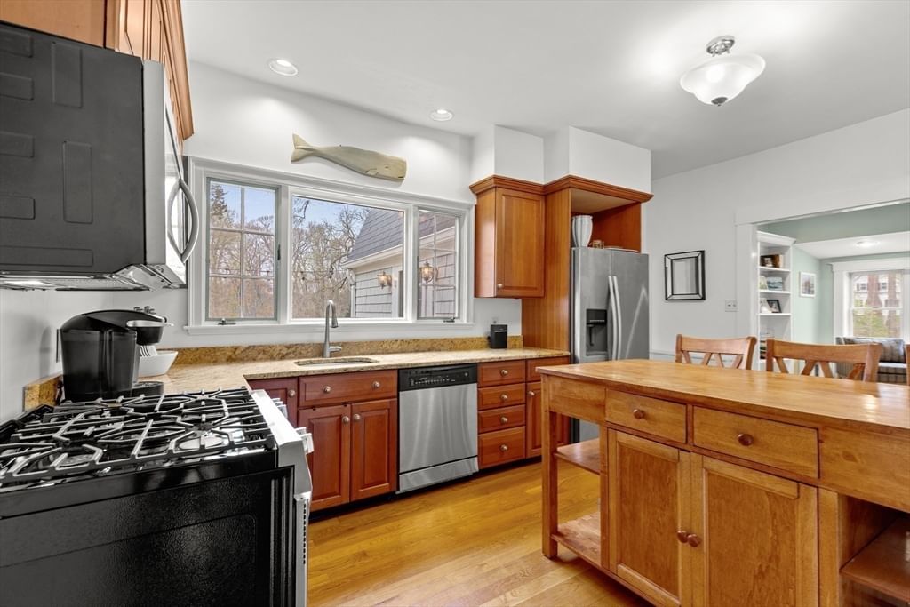684 Country Way Scituate — Photo 18 of 40