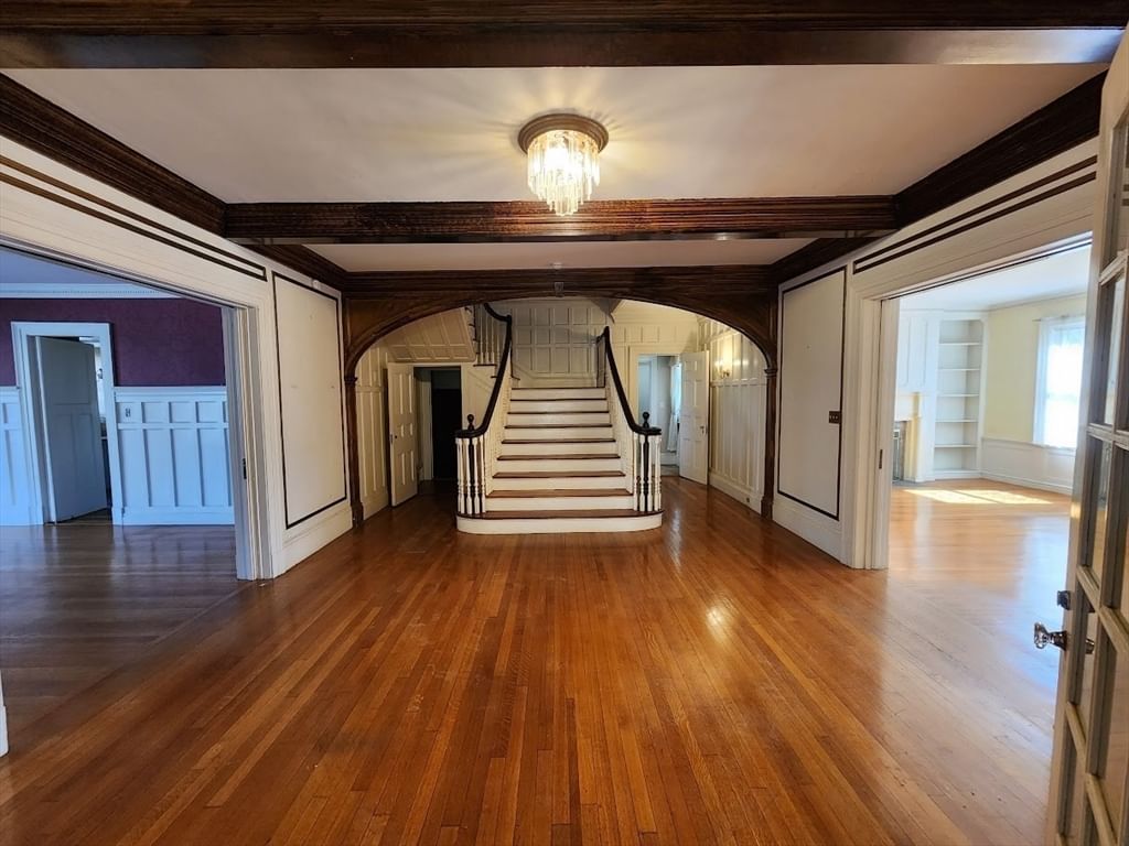 31 Buena Vista Plz Springfield — Photo 3 of 42