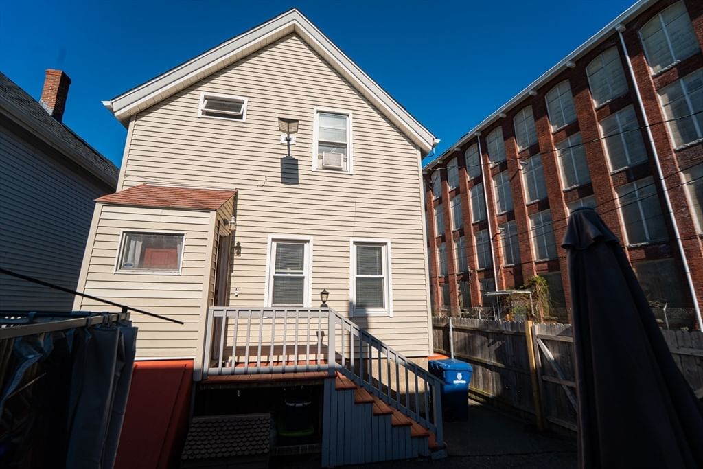 1 Thatcher St New Bedford — Photo 16 of 17