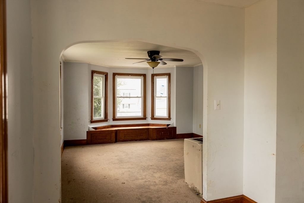 518 Snell St Fall River — Photo 14 of 22