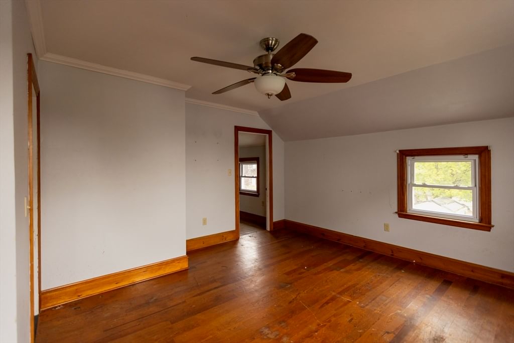 518 Snell St Fall River — Photo 21 of 22