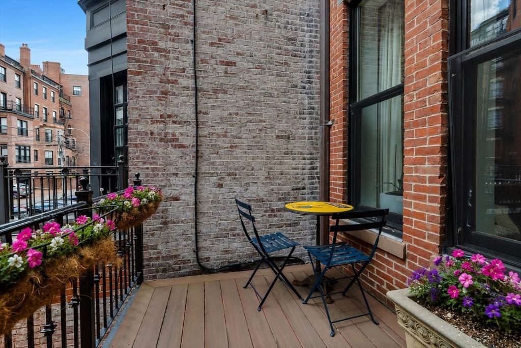 319 Beacon Street Boston — Photo 14 of 37