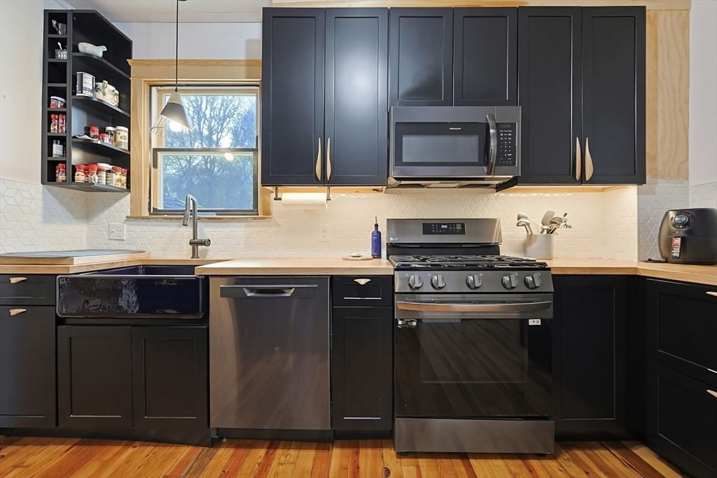129 Cross Rd Westport — Photo 12 of 42