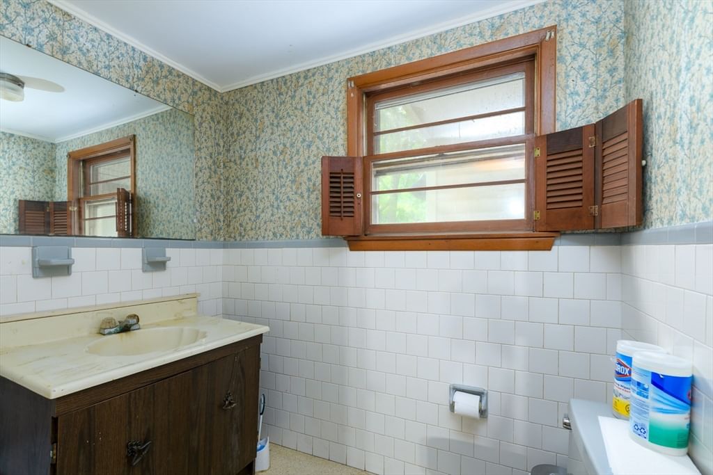 44 Fort Meadow Drive Hudson — Photo 9 of 18