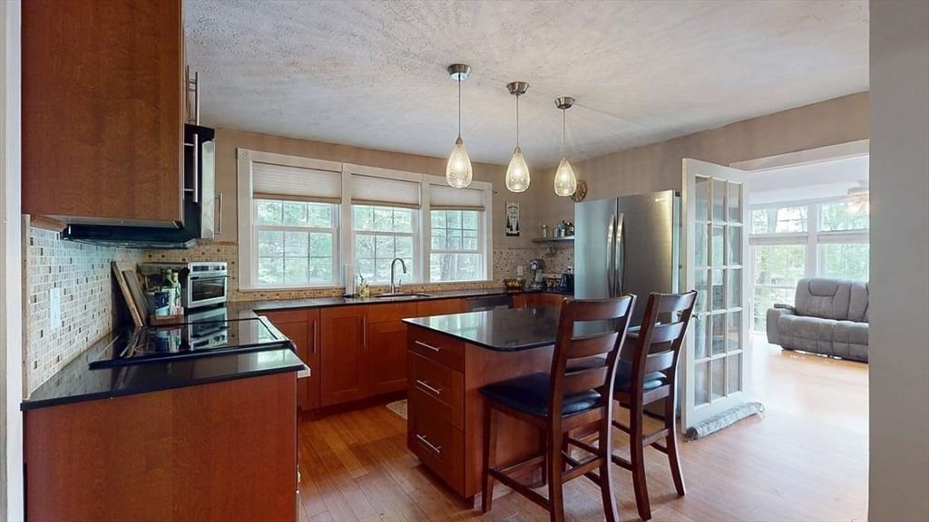 38 Island Rd, Holland, MA 01521 photo 2