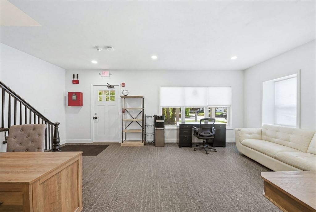 367 Main St, Oxford, MA 01540 photo 5