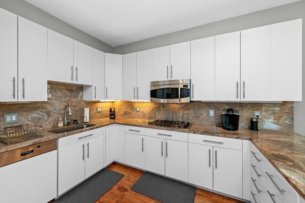 120 Seaver St #B204 Brookline — Photo 14 of 26