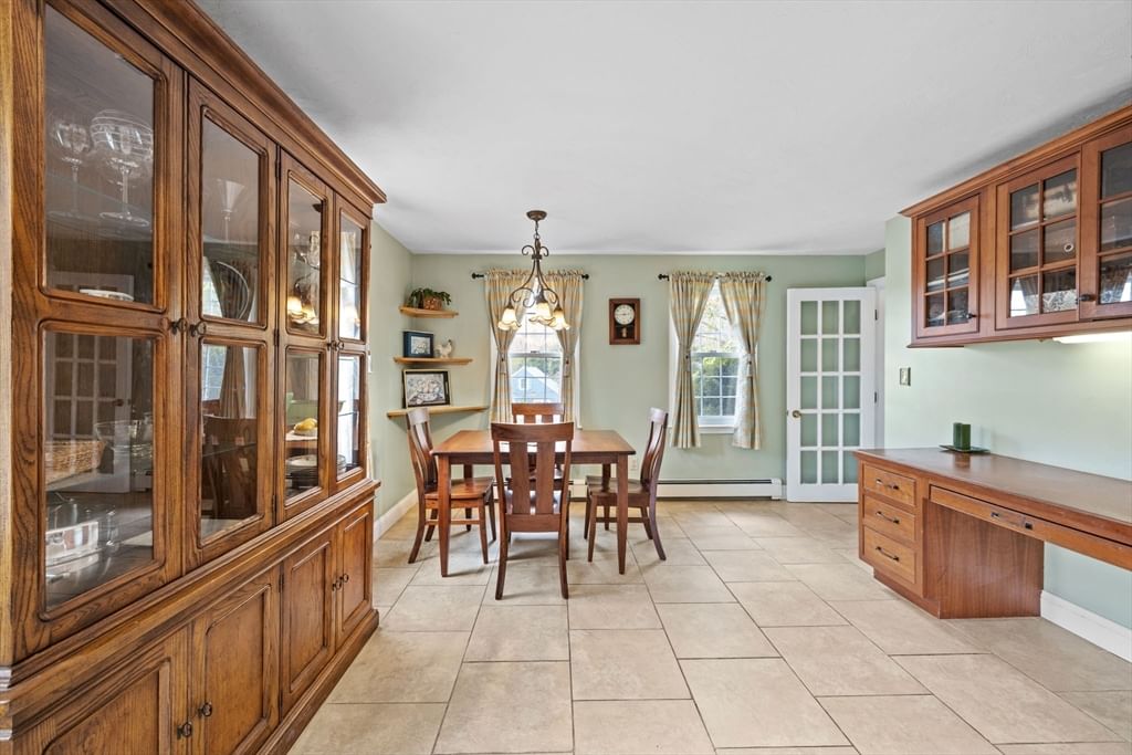 9 Hill Dale Rd Plymouth — Photo 7 of 41
