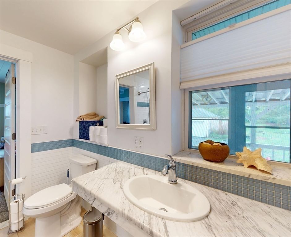 139 Main St, Shelburne, MA 01370 photo 5