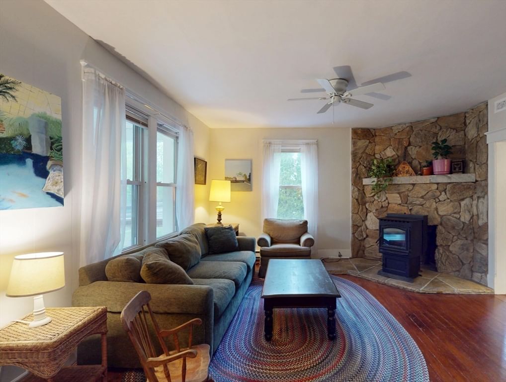 139 Main St, Shelburne, MA 01370 photo 3