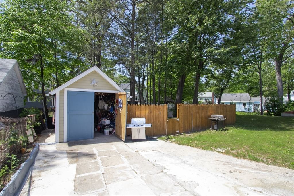 34 Preston St Springfield — Photo 31 of 34