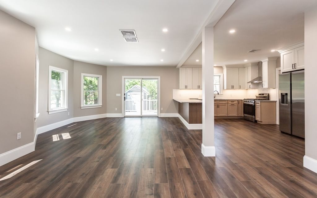 14 Wilmarth St Attleboro — Photo 13 of 31