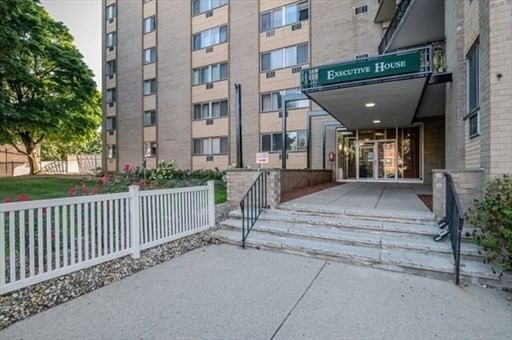 1025 Hancock St #2P Quincy — Photo 18 of 26