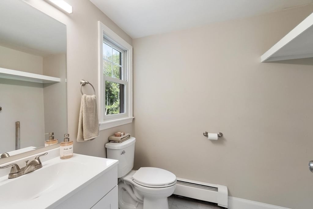 177 Maple St, Sherborn, MA 01770 photo 4