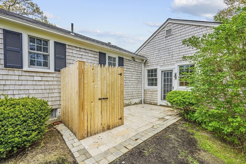 14 Ahab Yarmouth — Photo 21 of 22