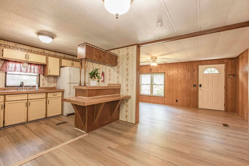 39 Friendship Drive West Bridgewater — Photo 10 of 29