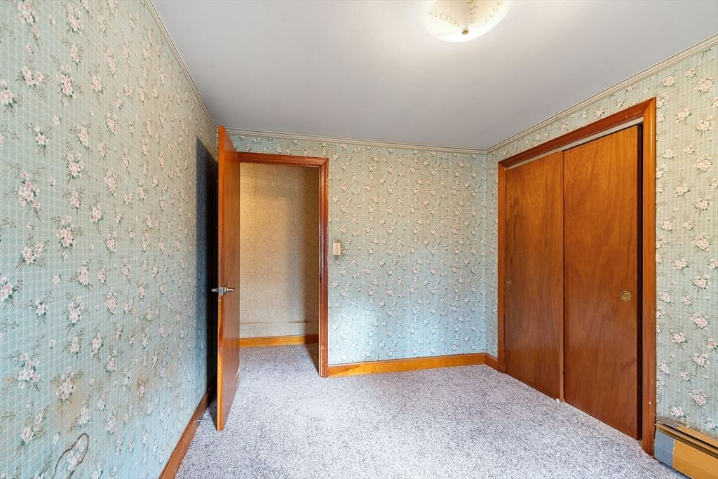 1064 Lakeview Ave Dracut — Photo 13 of 30