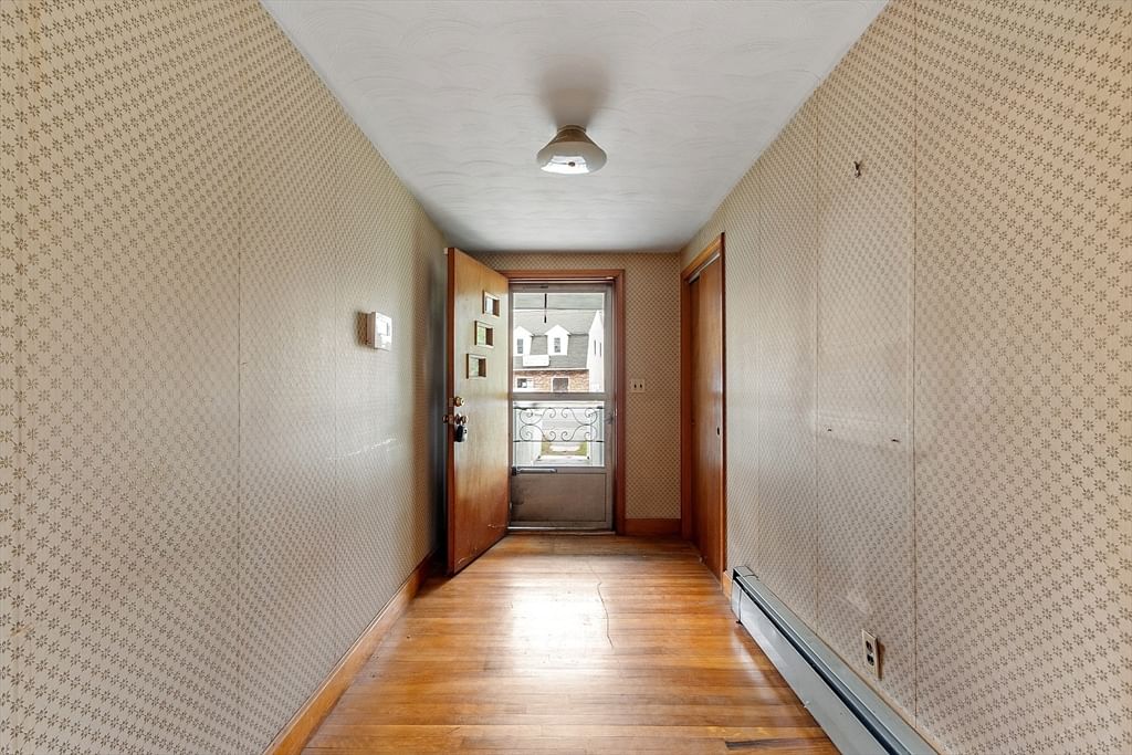 1064 Lakeview Ave Dracut — Photo 19 of 30