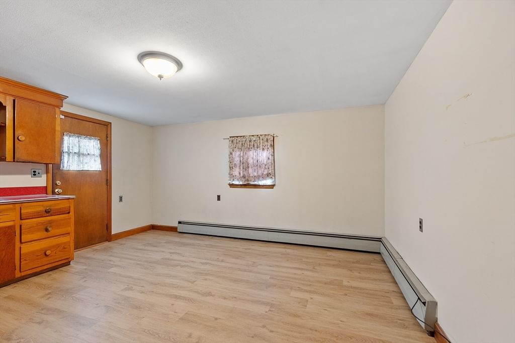 1064 Lakeview Ave Dracut — Photo 24 of 30