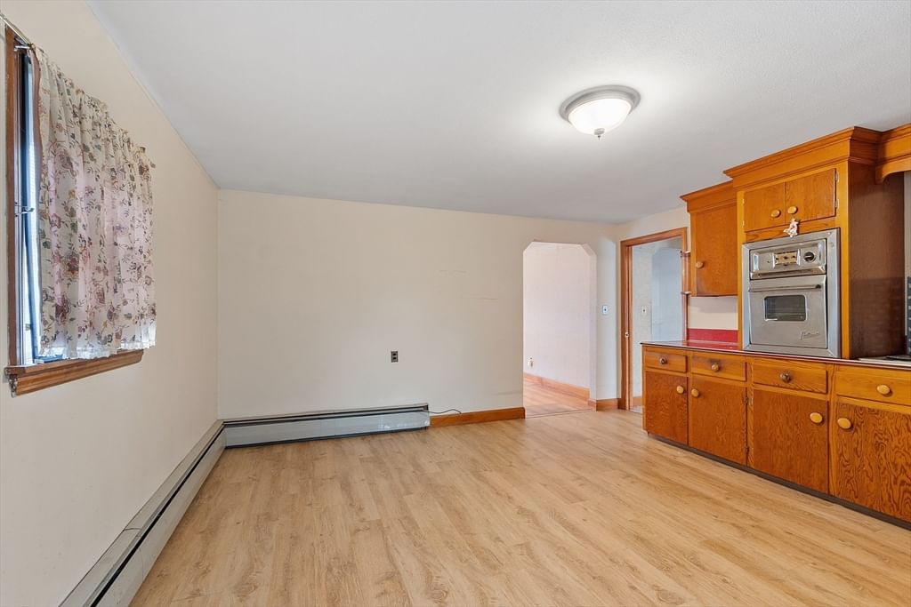 1064 Lakeview Ave Dracut — Photo 28 of 30