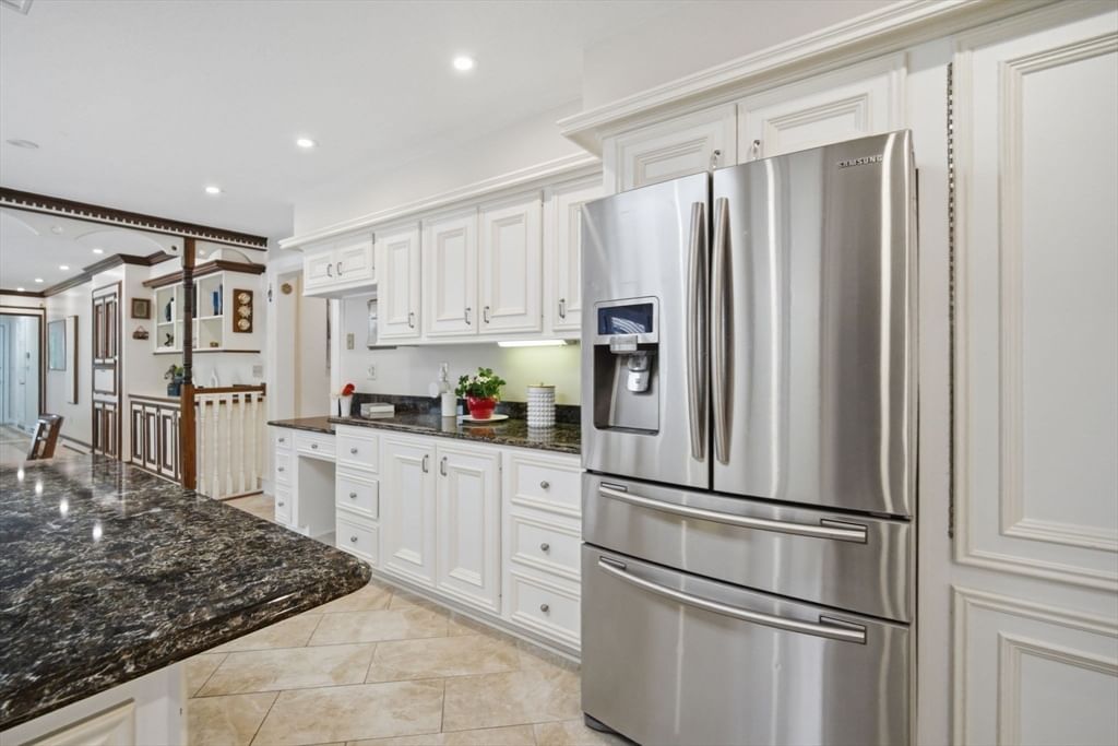 27 Lady Slipper Cir Westfield — Photo 14 of 42