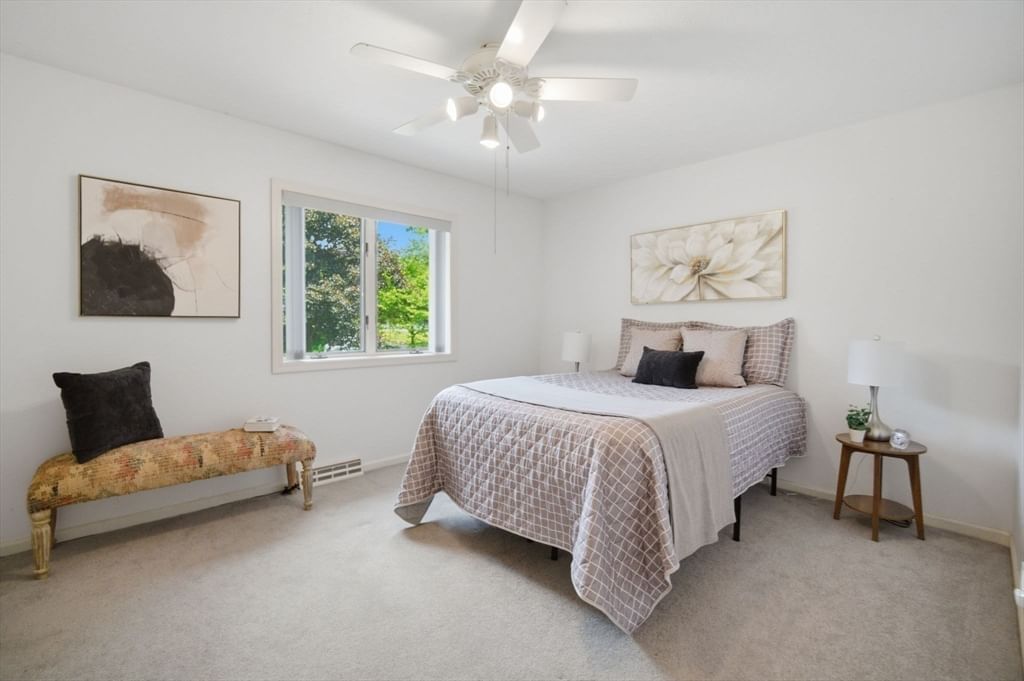 27 Lady Slipper Cir Westfield — Photo 35 of 42