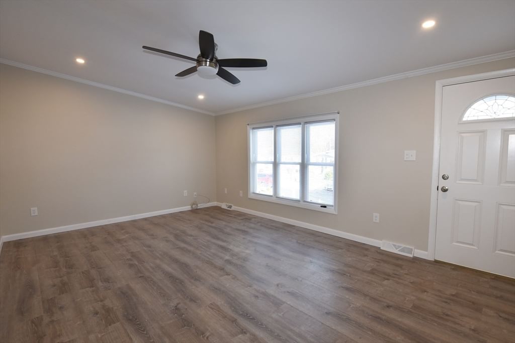 6 Canterbury Lane Rockland — Photo 12 of 20